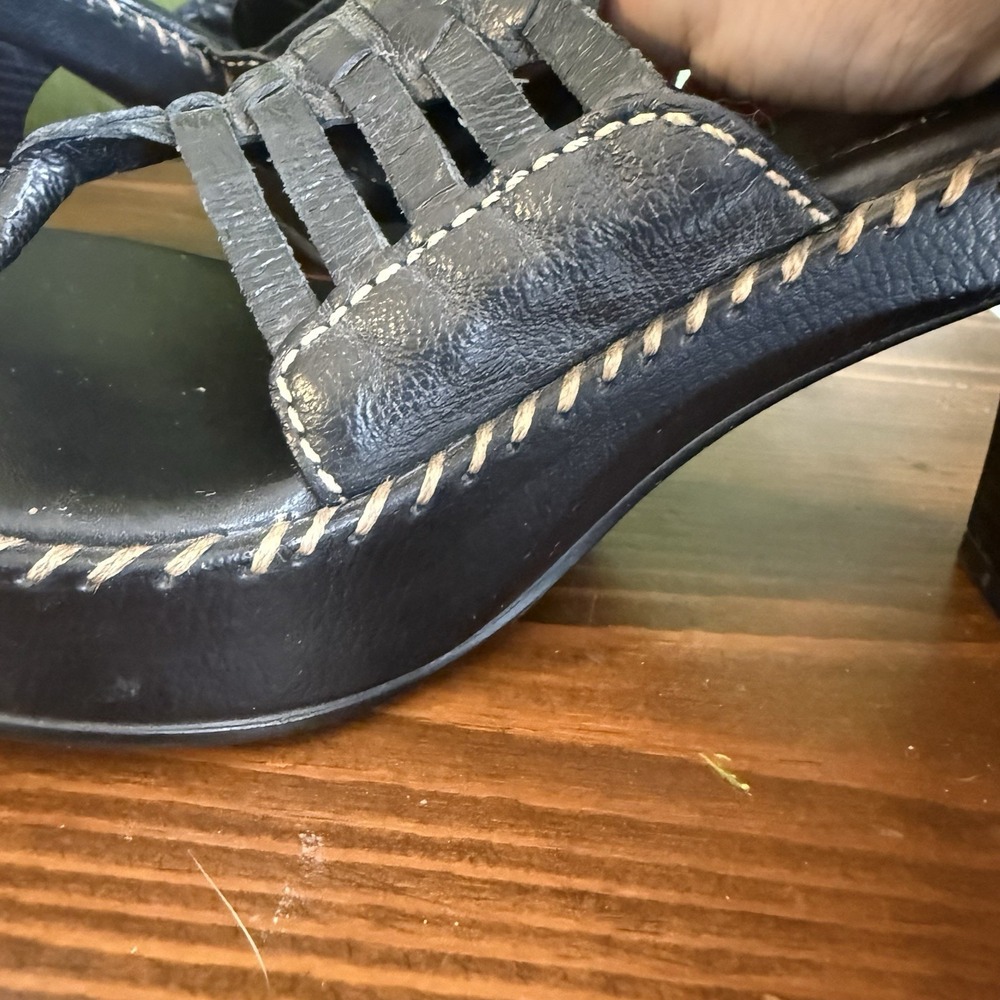 Vintage 90s Y2K MIA Blk Leather Stitched Kitten Heel Thong Sandals Brazil Sz 8.5 - Picture 7 of 15